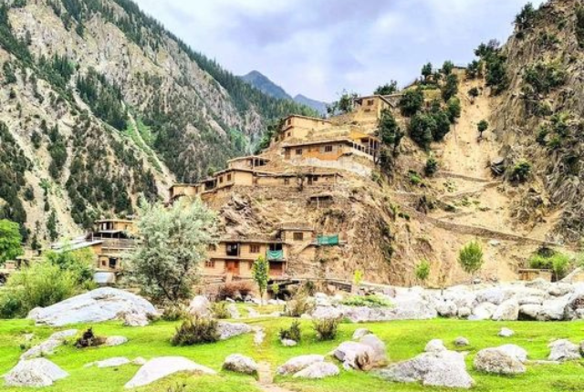 kaafiristan-ka-aakhri-gaon